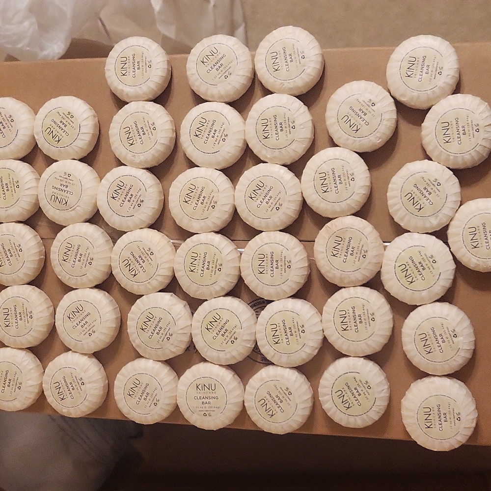 KINU lot of 40 new cleansing soap each 1.25 oz sealed